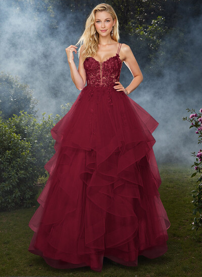 Dreamy Princess Ball Gown Ruffled Skirt Prom Dresses With Floral Applique