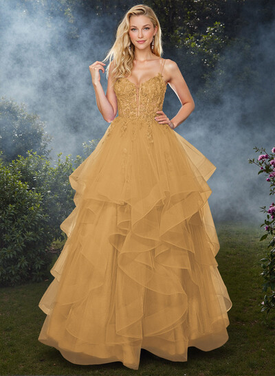 Dreamy Princess Ball Gown Ruffled Skirt Prom Dresses With Floral Applique