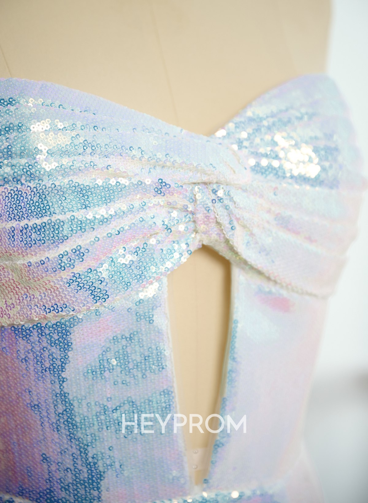 Sparkle & Shine Bow(s) Sweetheart Mermaid Sweep Train Sequined Prom Dresses