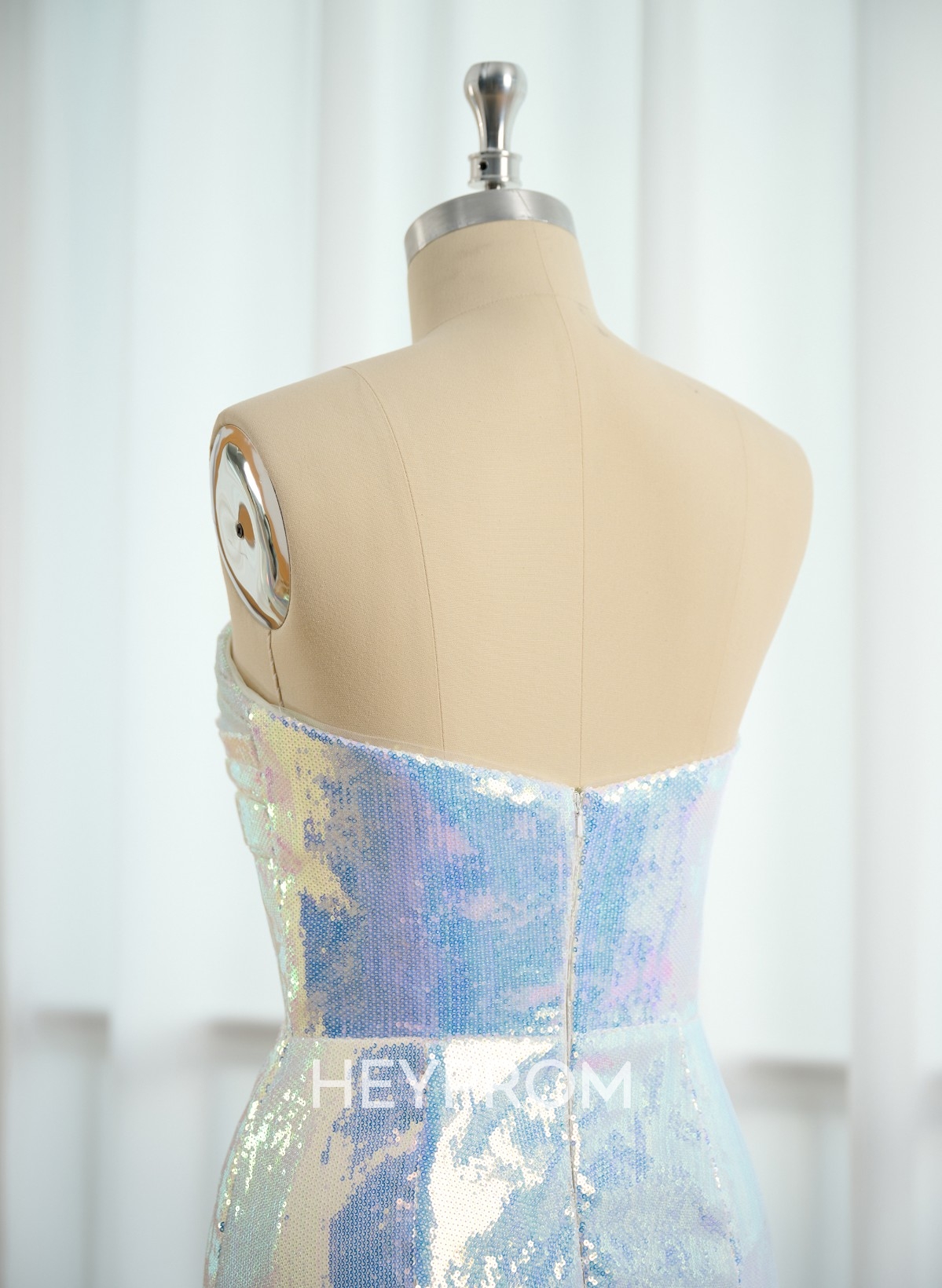 Sparkle & Shine Bow(s) Sweetheart Mermaid Sweep Train Sequined Prom Dresses