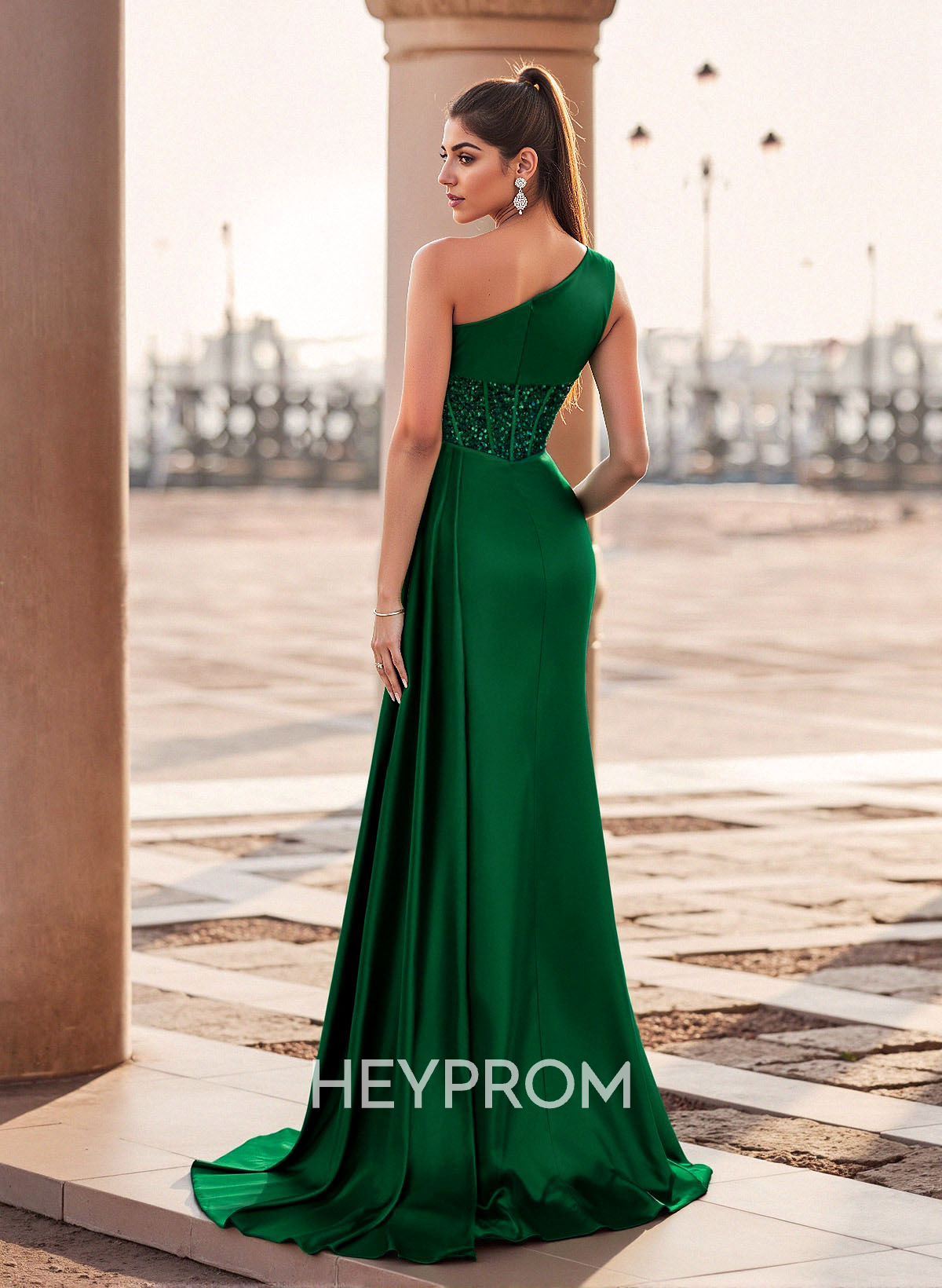 Elegant One-Shoulder Sequins Corset High Split Satin Prom Dresses With Sweeping Side Drape