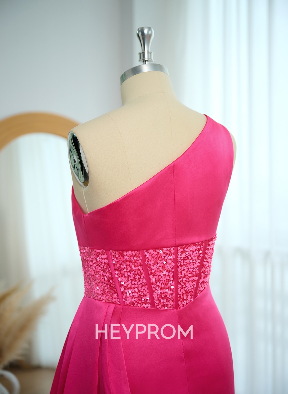 Elegant One-Shoulder Sequins Corset High Split Satin Prom Dresses With Sweeping Side Drape