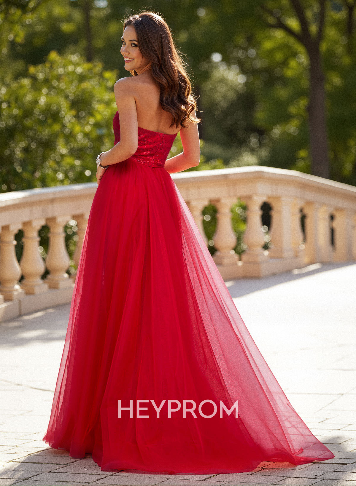 Unique Halter Overskirt Sweep Train Lace/Tulle Prom Dresses