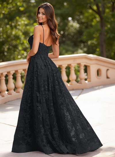 Dreamy V-Neck Spaghetti Straps A-Line Sweep Train Lace/Tulle Prom Dresses