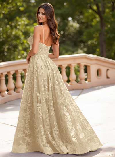 Dreamy V-Neck Spaghetti Straps A-Line Sweep Train Lace/Tulle Prom Dresses