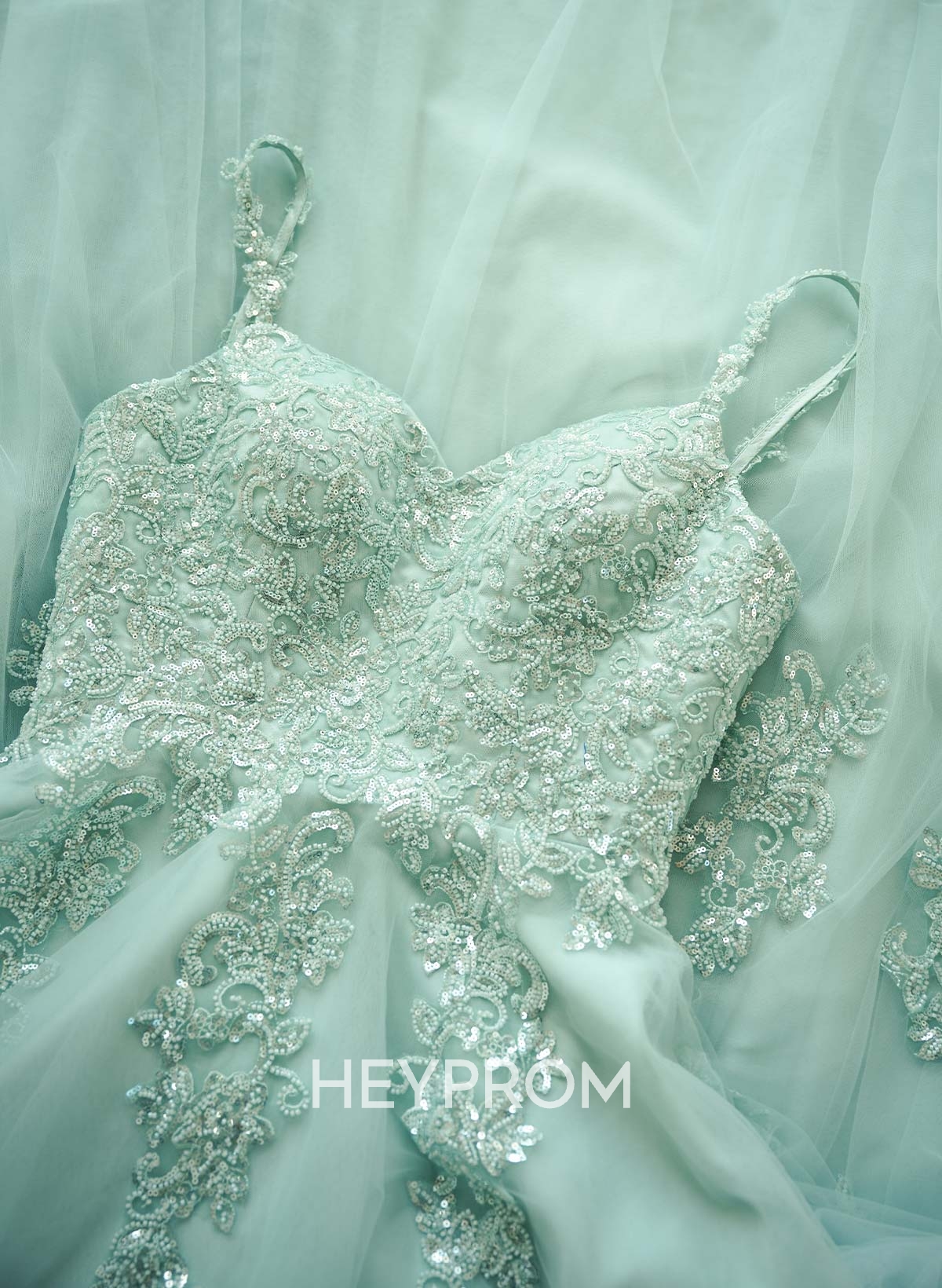 Modest A-Line V-Neck Lace Applique Satin/Tulle Prom Dresses With High Split