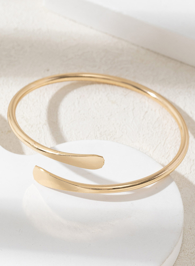 Stylish And Minimalist Metal Bracelets