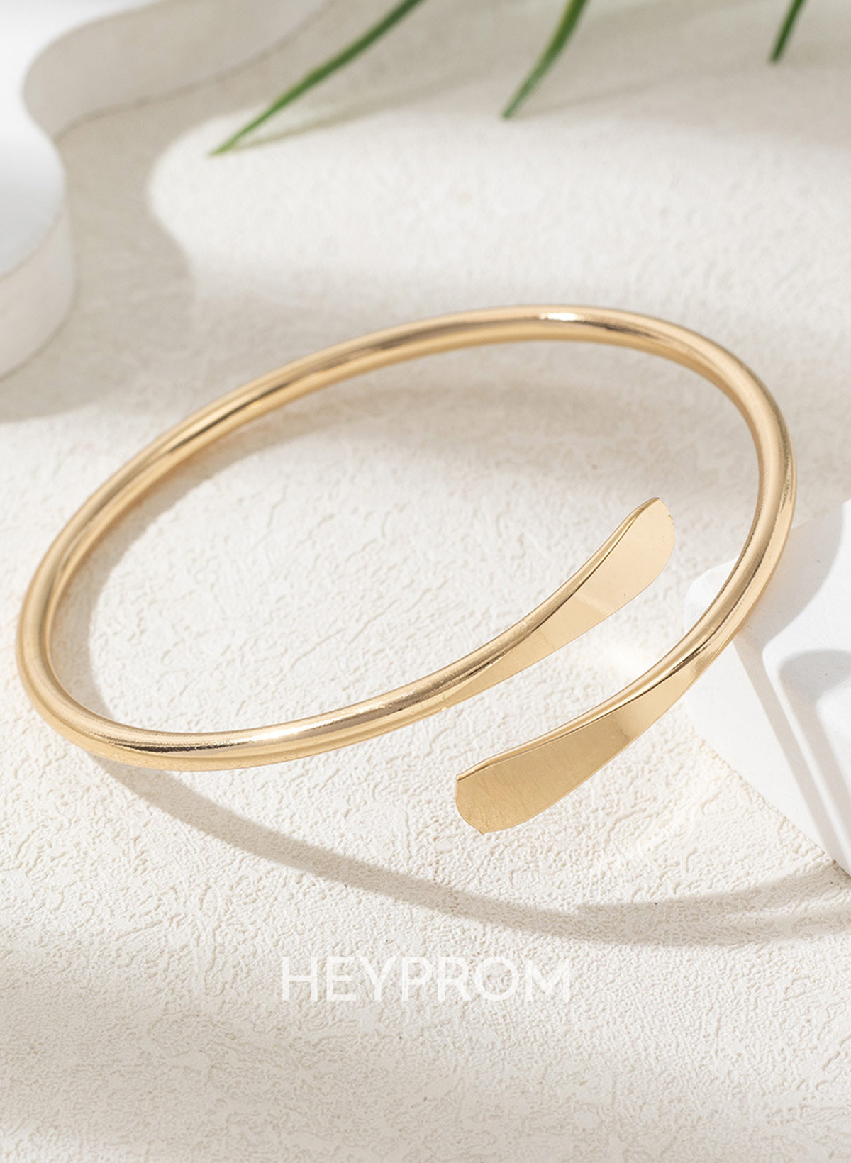 Stylish And Minimalist Metal Bracelets