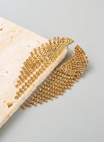 Diamond Studded Claw Chain Tassel Earrings