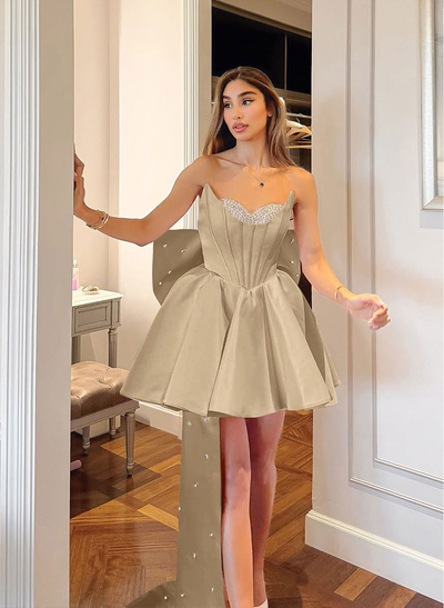 A-Line Strapless Short/Mini Satin Homecoming Dresses With Bow(s)/Rhinestone