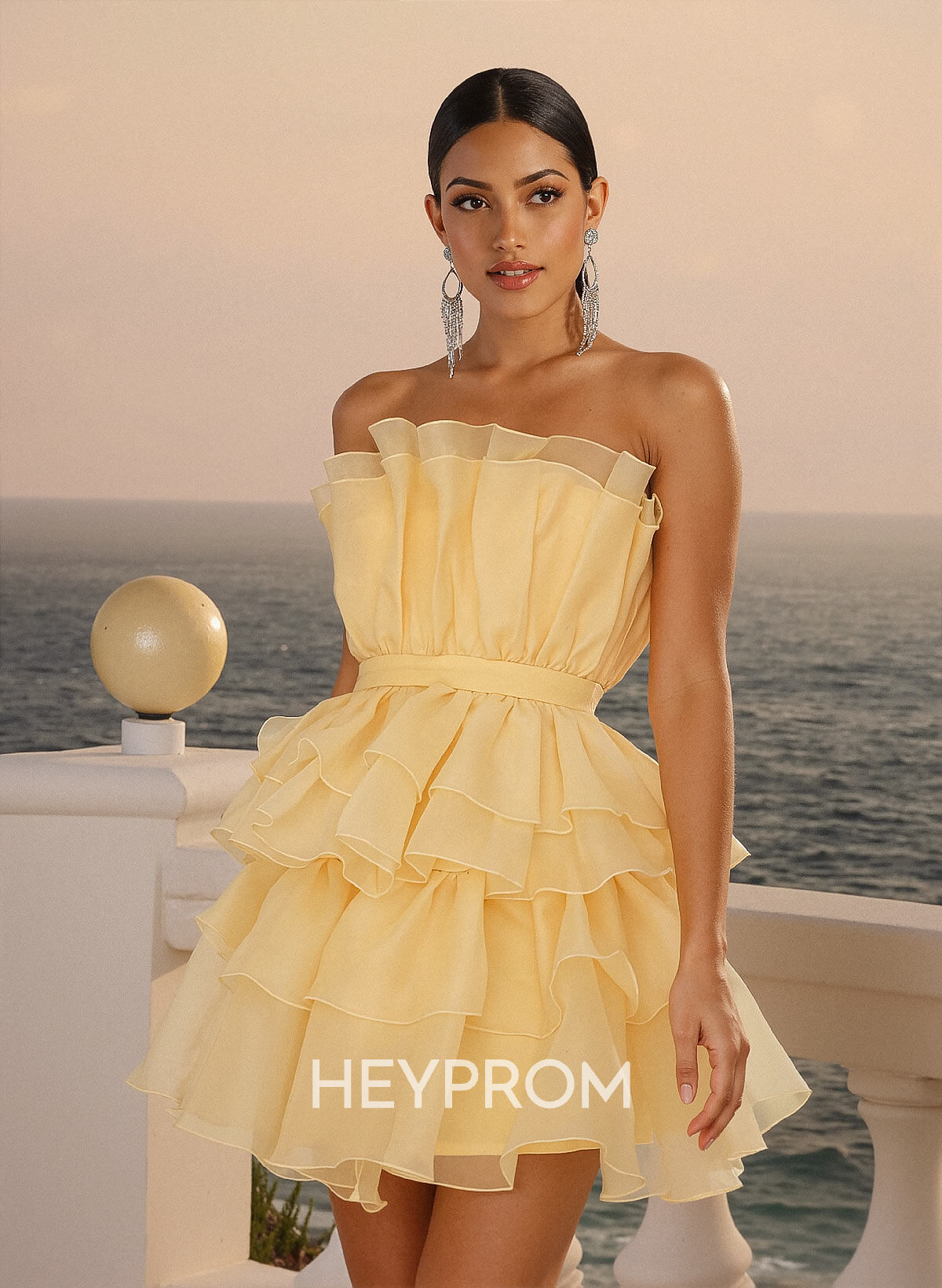 Sweet Ruffle Strapless Sleeveless Tiered A-Line Short/Mini Tulle Homecoming Dresses