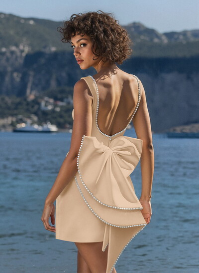 Elegant Beading Scoop Neck A-Line Short/Mini Elastic Satin Homecoming Dresses With Bow(s)