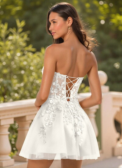 Elegant A-Line Strapless Short/Mini Satin/Lace Homecoming Dresses With Sequins