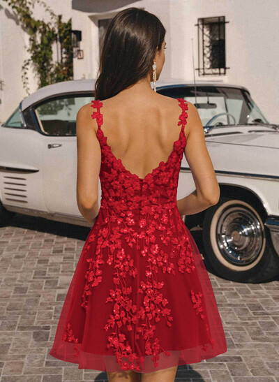 A-Line Square Neckline Sleeveless Short/Mini Satin/Lace Homecoming Dresses With Sequins/Appliques Lace