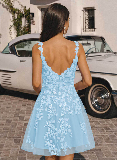 A-Line Square Neckline Sleeveless Short/Mini Satin/Lace Homecoming Dresses With Sequins/Appliques Lace