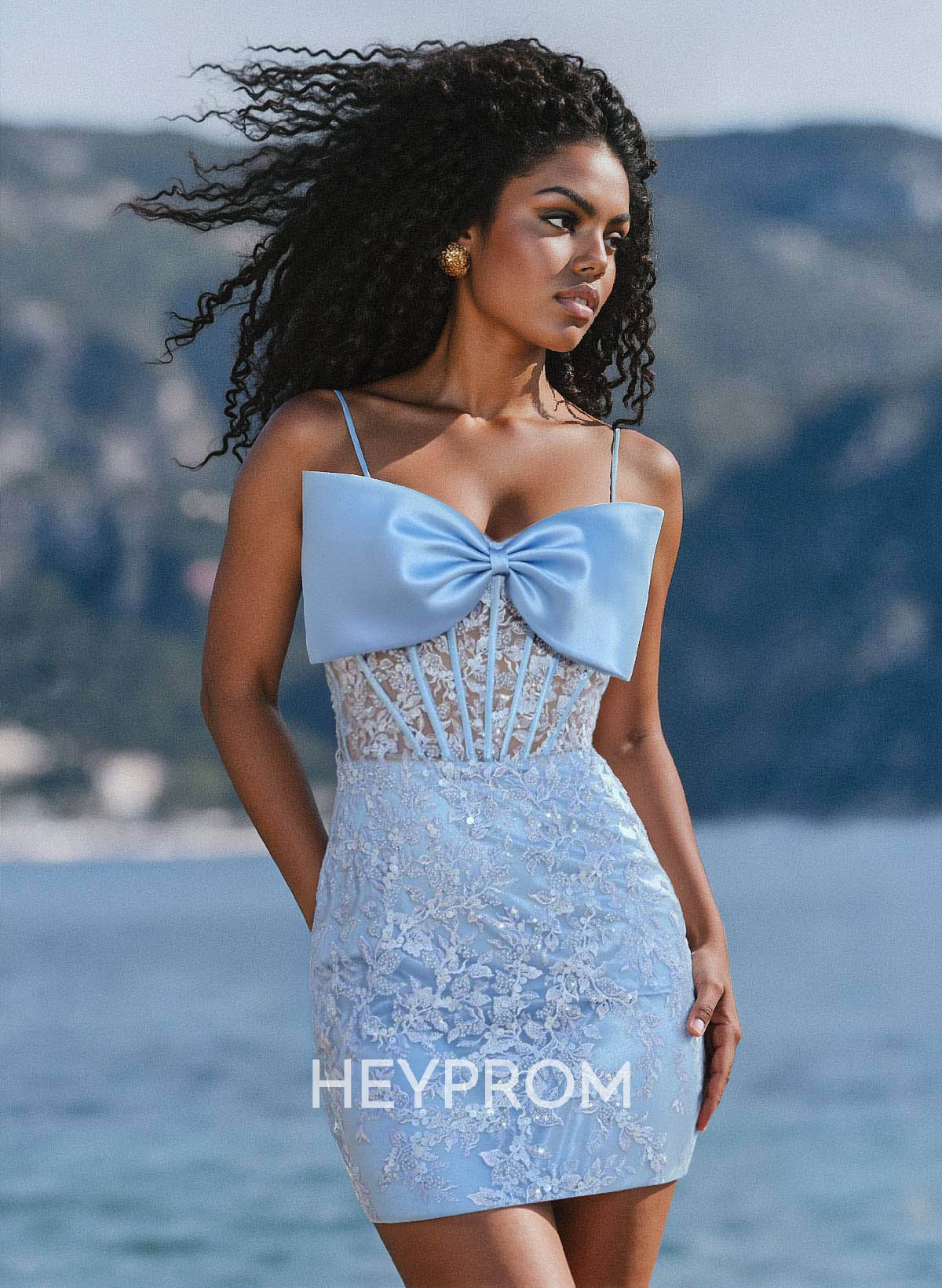 Sheath/Column Strapless Short/Mini Matte Satin Homecoming Dresses With Bow(s)/Appliques Lace