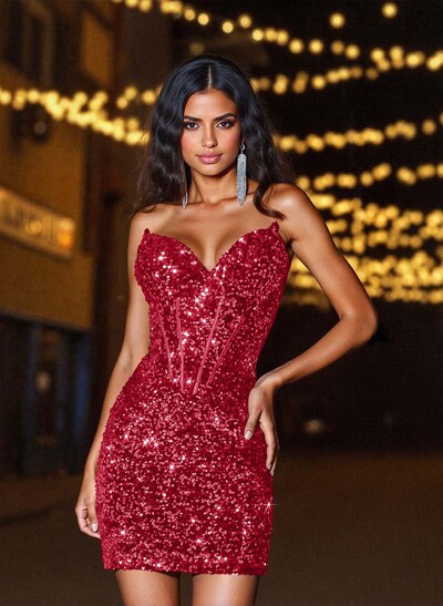 Sheath/Column Strapless Short/Mini Velvet Sequin Homecoming Dresses With Sequins