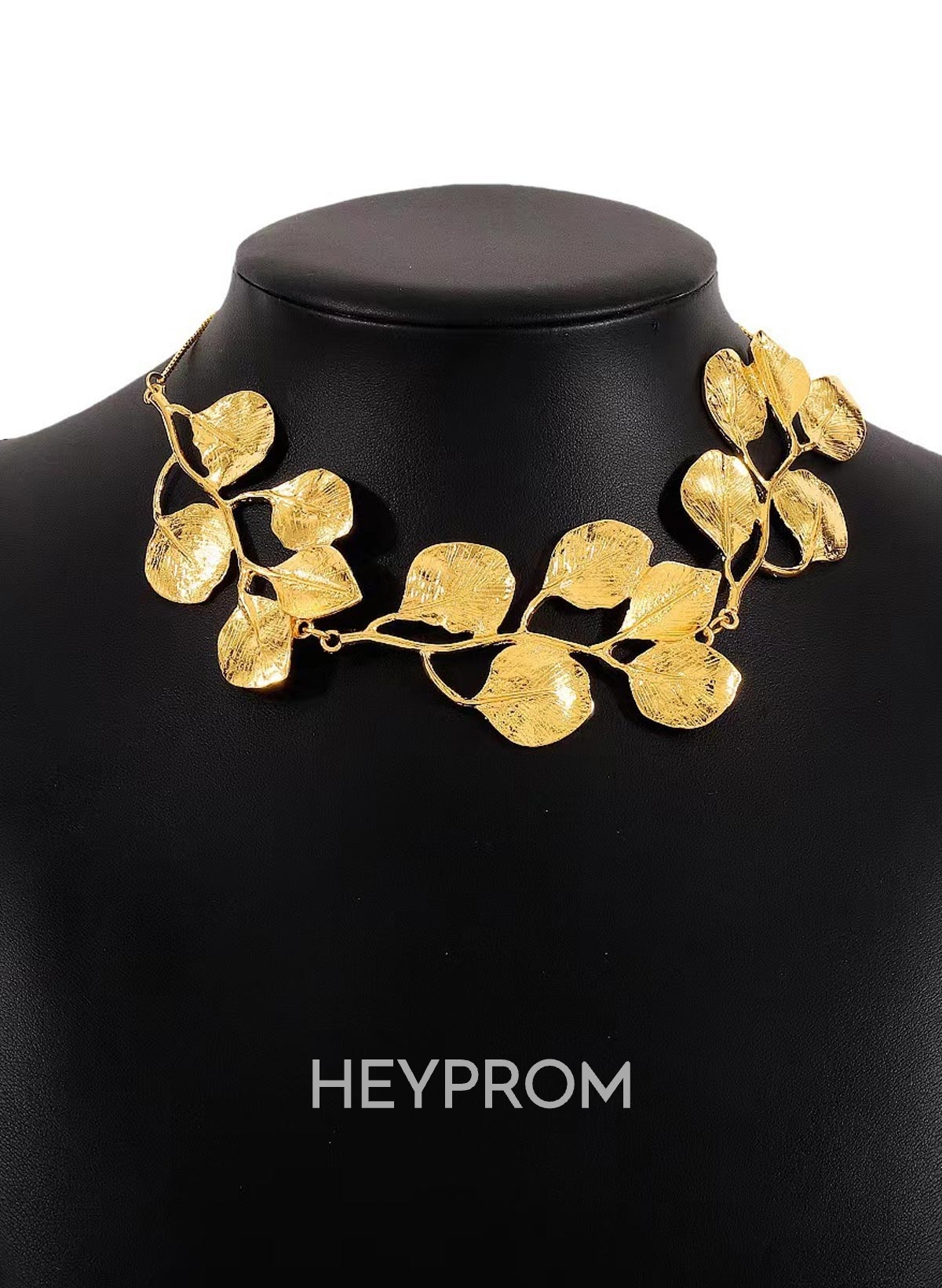 Elegant Metal Leaf Pendant Necklace