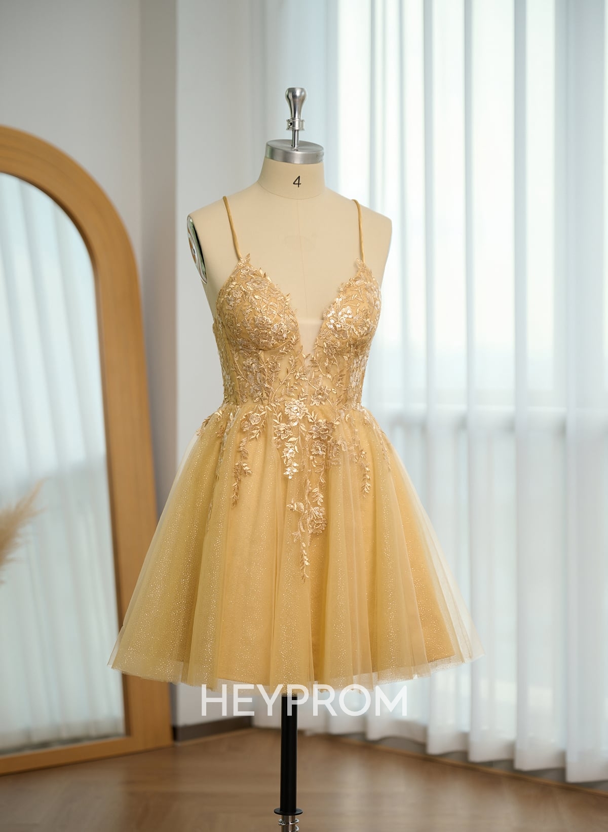 Flower(s) Lace Sweetheart Criss Cross Back A-Line Short/Mini Tulle Homecoming Dresses