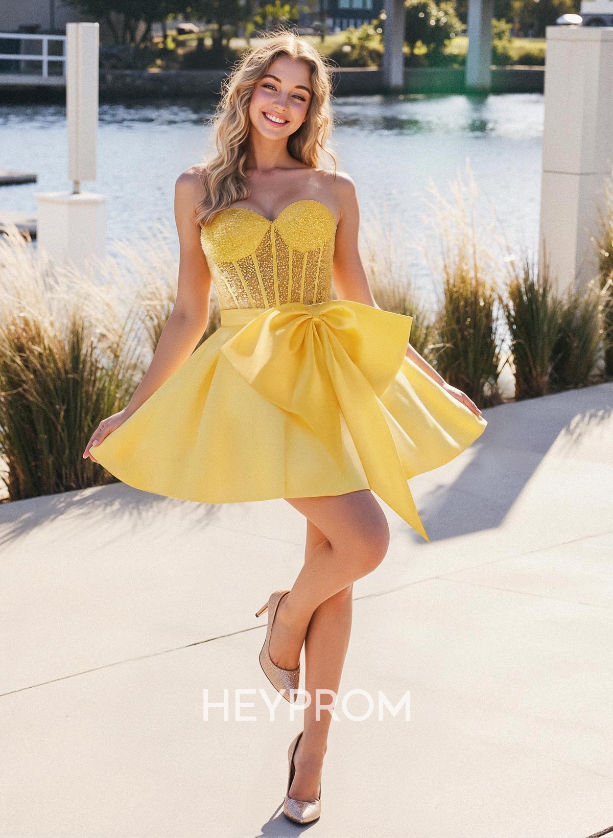 A-Line Sweetheart Sleeveless Satin Homecoming Dresses With Bow(s)/Beading