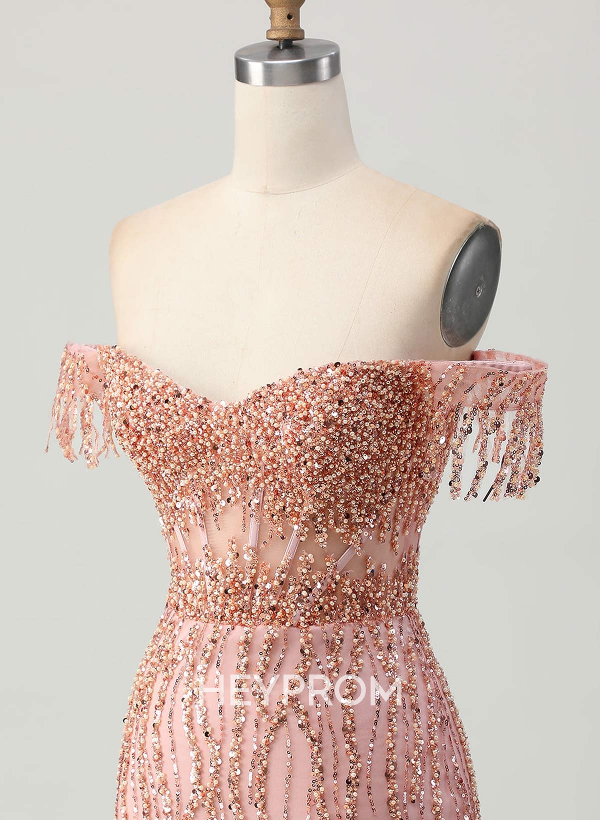Elegant Sweetheart Off-The-Shoulder Short/Mini Lace/Sequined Homecoming Dresses With Beading