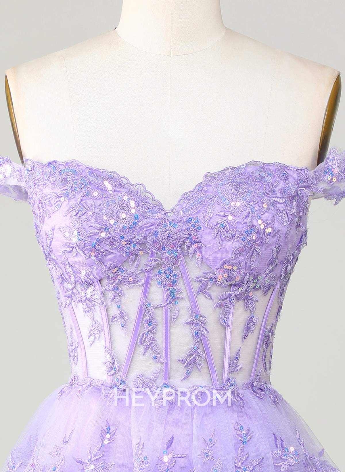 Sweetheart Sleeveless Tiered A-Line Short/Mini Tulle Homecoming Dresses With Sequins/Lace