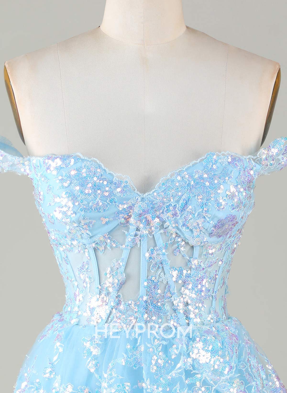 Sweetheart Sleeveless Tiered A-Line Short/Mini Lace/Tulle/Sequined Homecoming Dresses