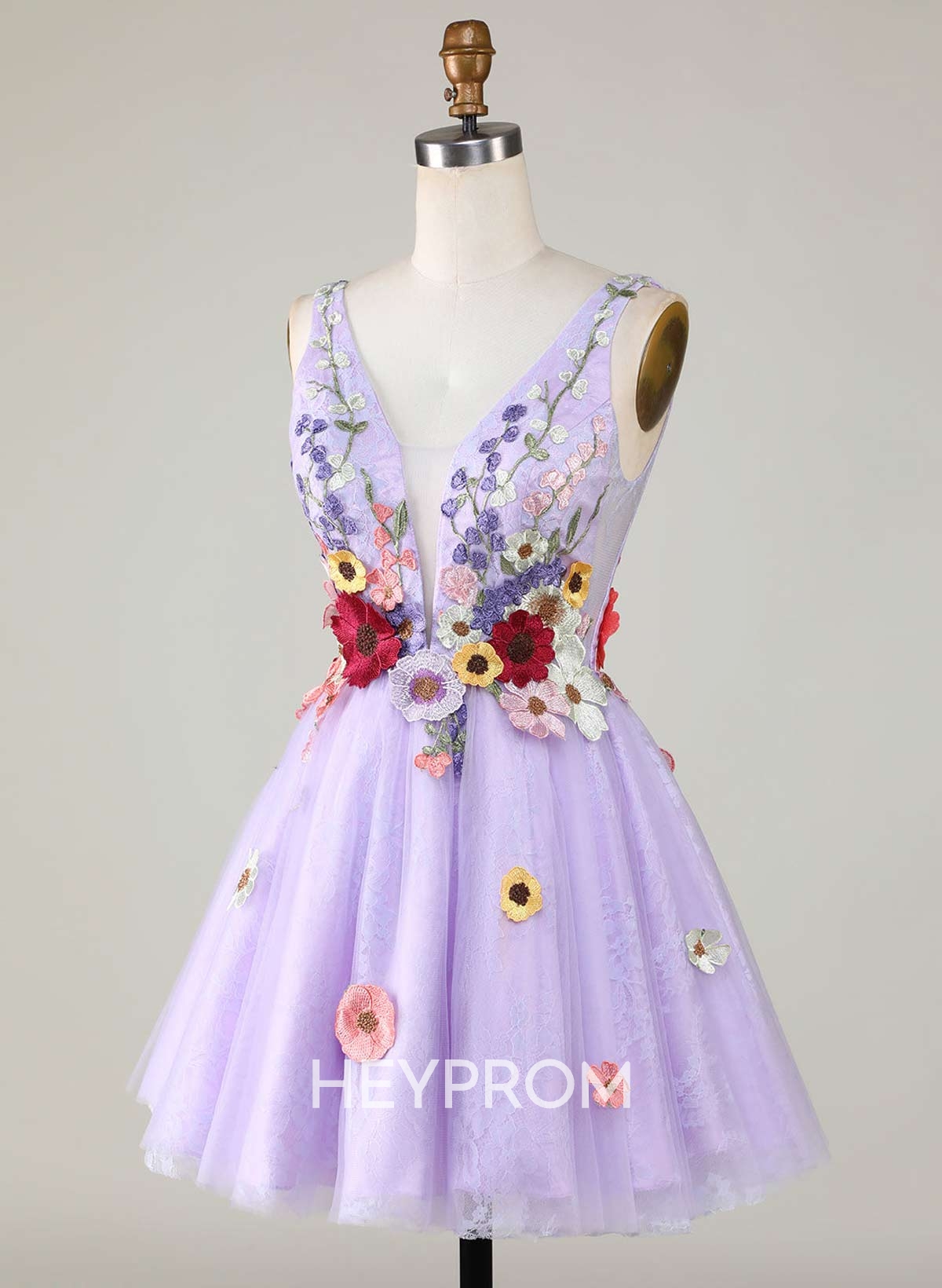 Flower(s) Sleeveless V-Neck A-Line Short/Mini Lace/Tulle Homecoming Dresses