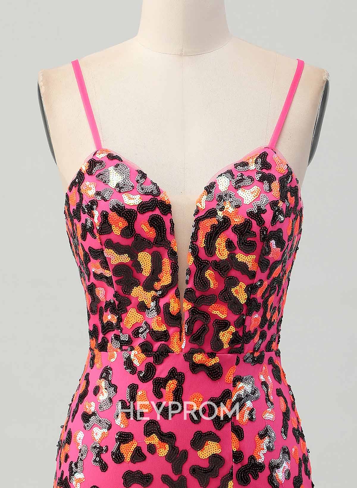 V-Neck Spaghetti Straps Sleeveless Short/Mini Sheath/Column Sequined Homecoming Dresses