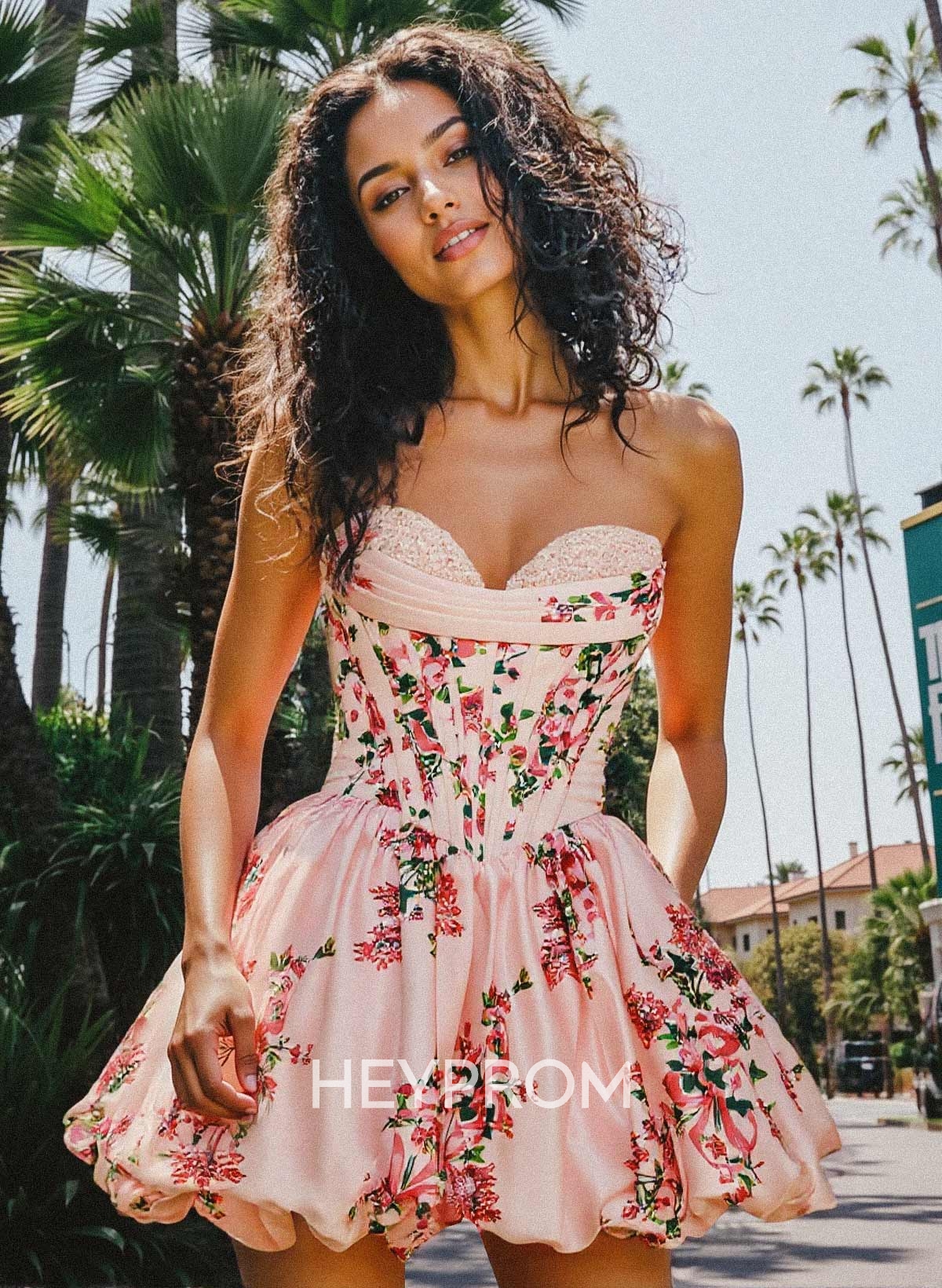 Lace Sweetheart Sleeveless A-Line Short/Mini Flower(s) Satin Homecoming Dresses