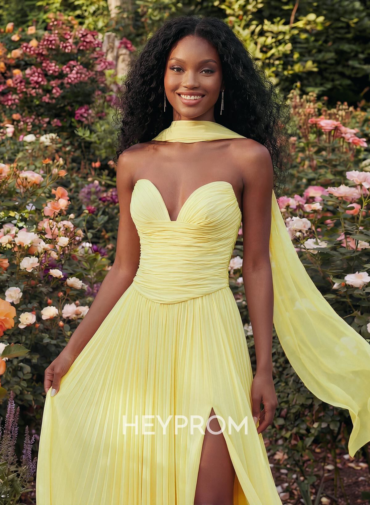 A-Line Strapless Sweep Train Chiffon Prom Dresses With Pleated/High Split