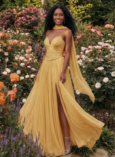 A-Line Strapless Sweep Train Chiffon Prom Dresses With Pleated/High Split