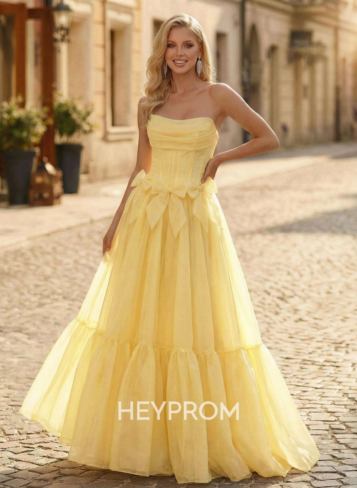 Sweet & Flow A-Line Strapless Sleeveless Floor-Length Organza Prom Dresses With Bow(s)