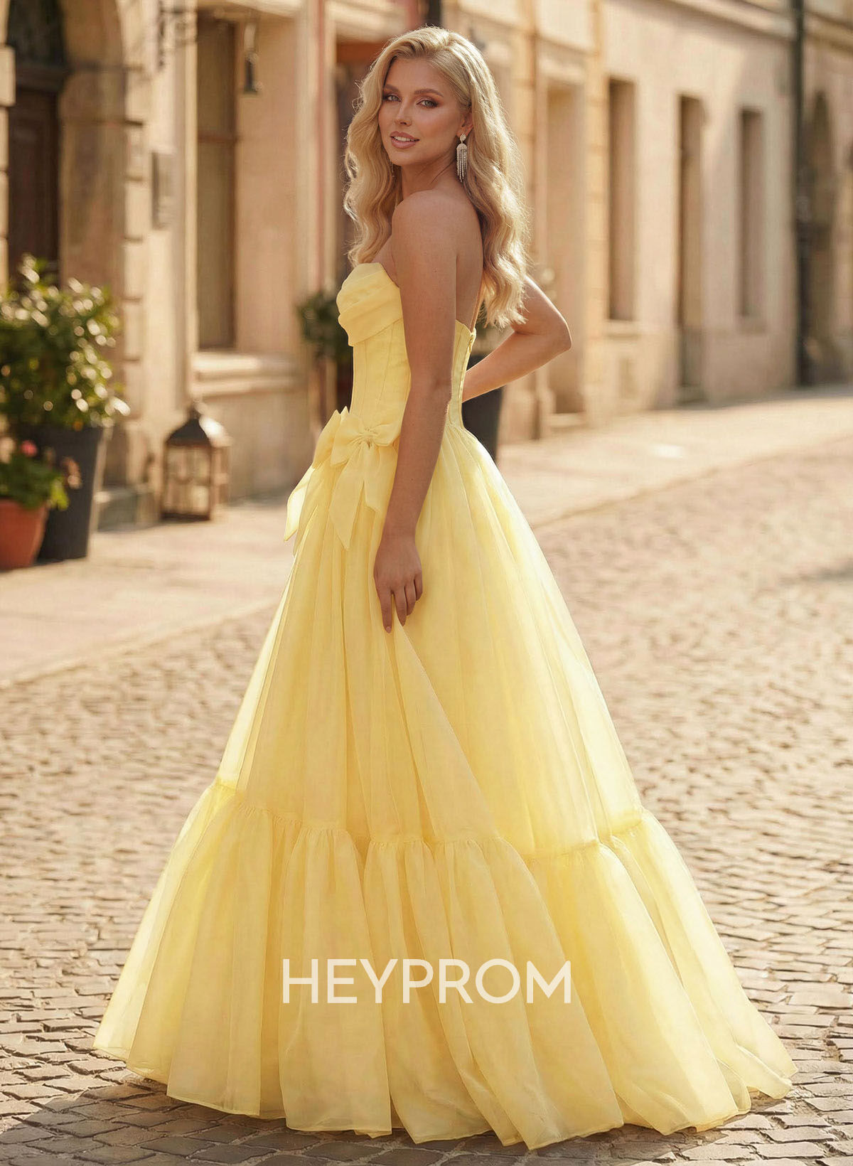 Sweet & Flow A-Line Strapless Sleeveless Floor-Length Organza Prom Dresses With Bow(s)
