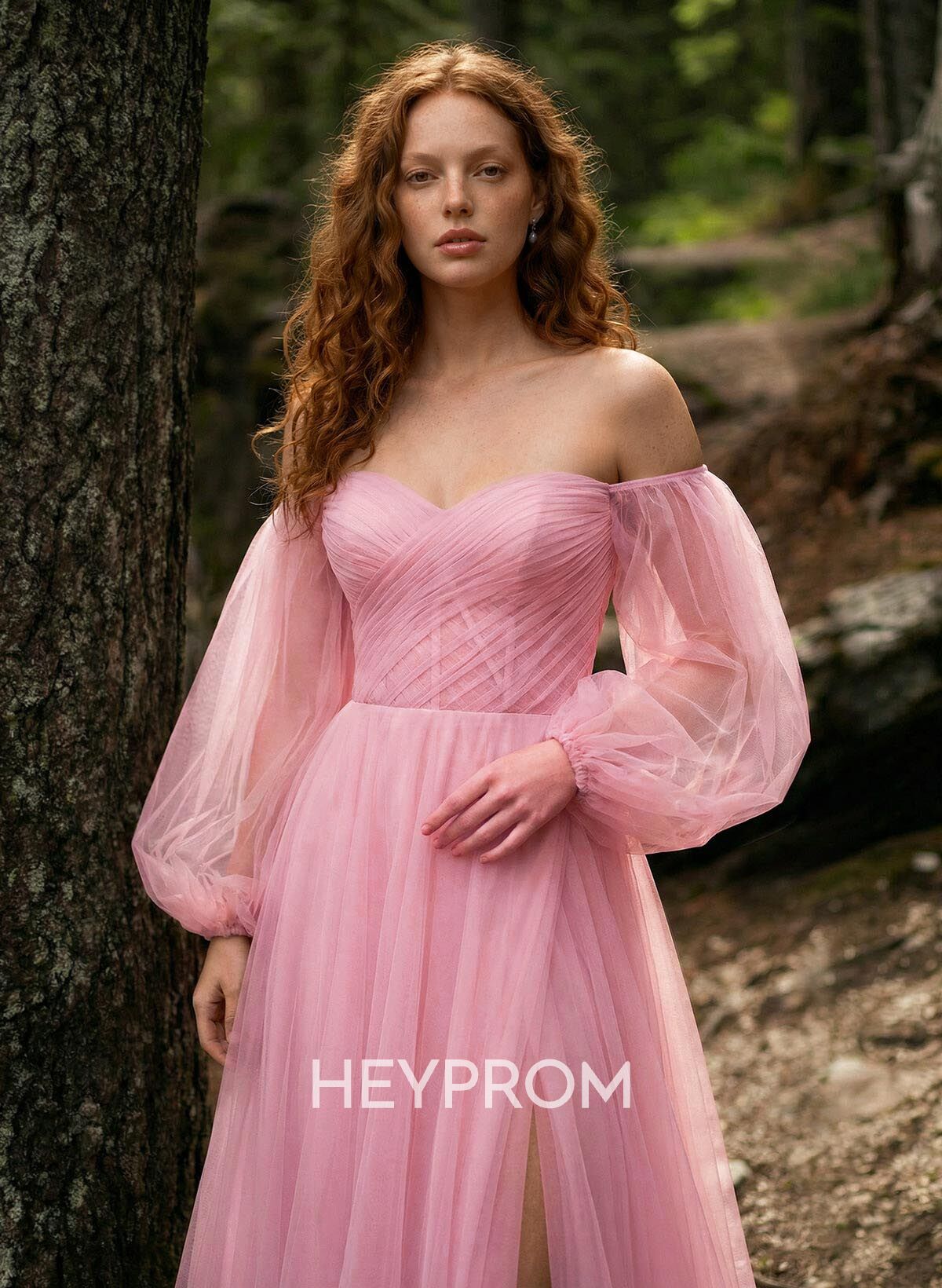 Sweet & Flow A-Line Sweetheart Long Sleeves Sweep Train Tulle Prom Dresses With High Split